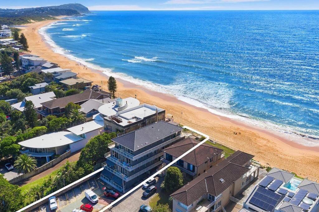 וואמבראל Absolute Beachfront Surf Unit In Terrigal/Wambi מראה חיצוני תמונה